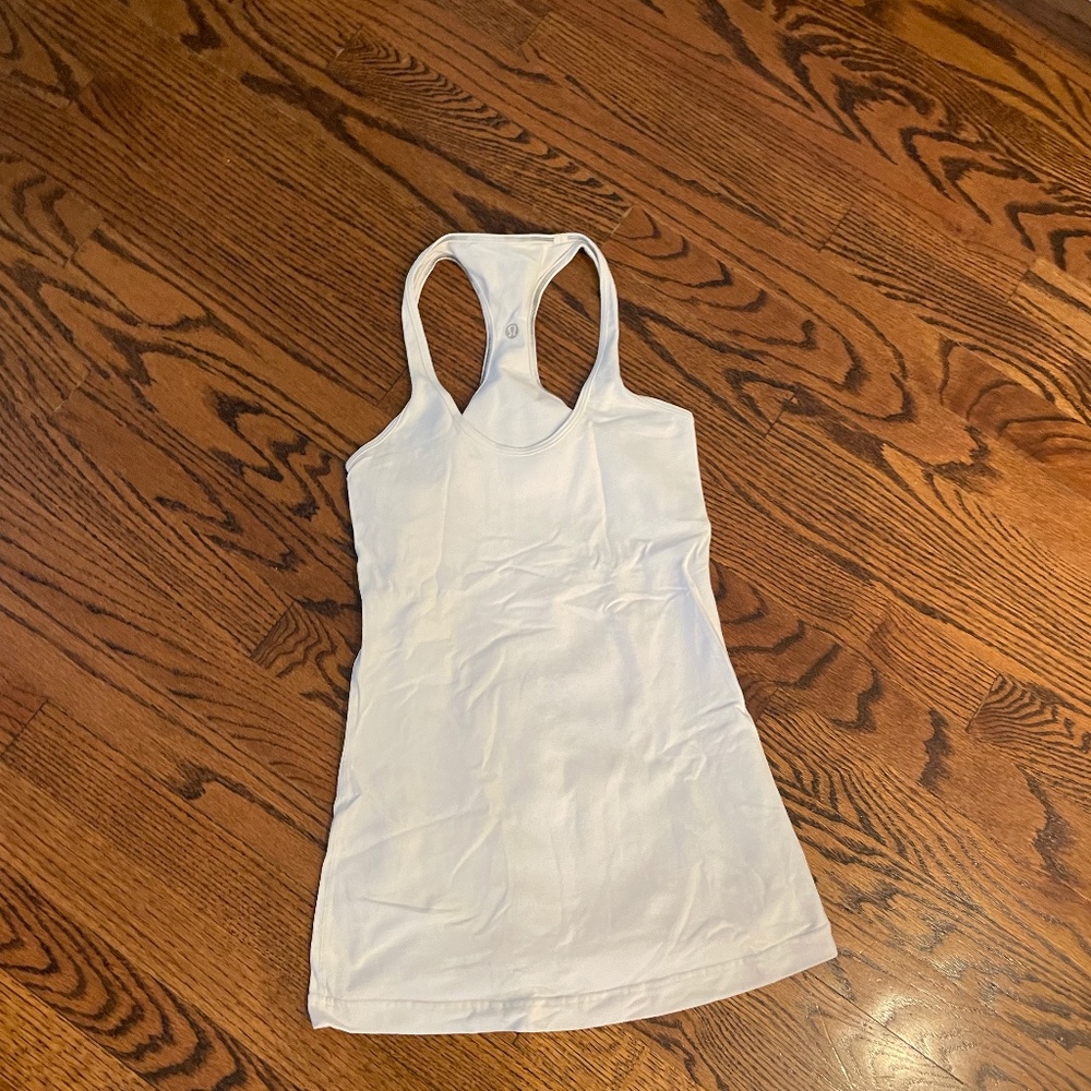 Lululemon reversible white tank with grey trim. Size 4